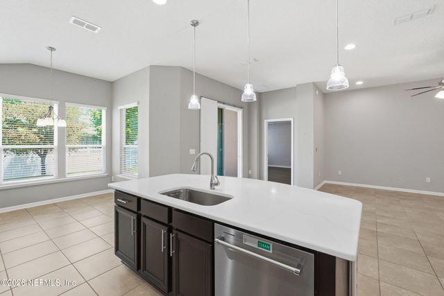 121 LOCHNAGAR MOUNTAIN Drive, St. Johns, FL 32259