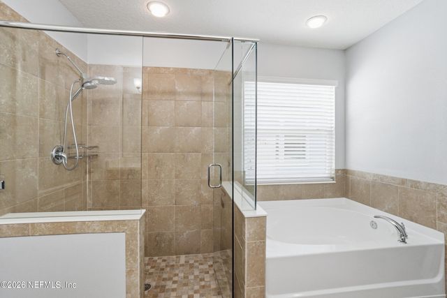 121 LOCHNAGAR MOUNTAIN Drive, St. Johns, FL 32259