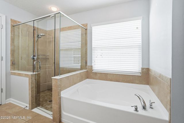 121 LOCHNAGAR MOUNTAIN Drive, St. Johns, FL 32259