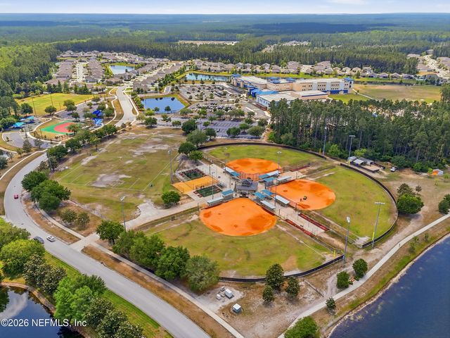 121 LOCHNAGAR MOUNTAIN Drive, St. Johns, FL 32259