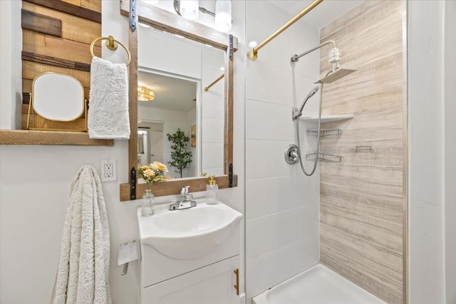 6613 Mariposa Ave, Citrus Heights, CA 95610