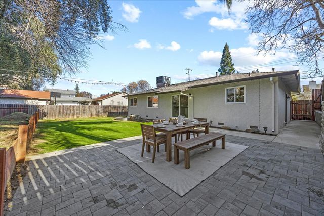 6613 Mariposa Ave, Citrus Heights, CA 95610