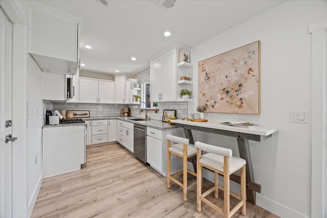 6613 Mariposa Ave, Citrus Heights, CA 95610