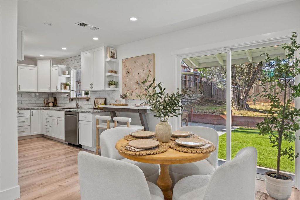 6613 Mariposa Ave, Citrus Heights, CA 95610