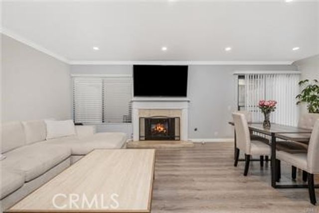 5291 Colodny Dr, Agoura Hills, CA 91301