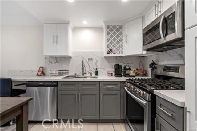 5291 Colodny Dr, Agoura Hills, CA 91301