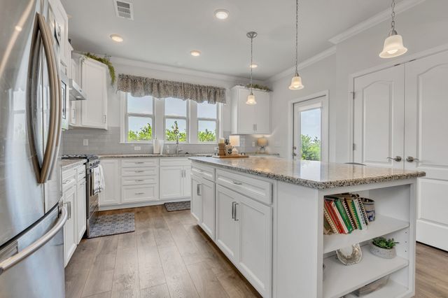 1514 Bledsoe Knl, Spring Hill, TN 37174