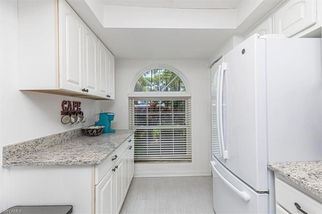 705 Augusta BLVD 4, Naples, FL 34113