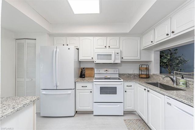 705 Augusta BLVD 4, Naples, FL 34113
