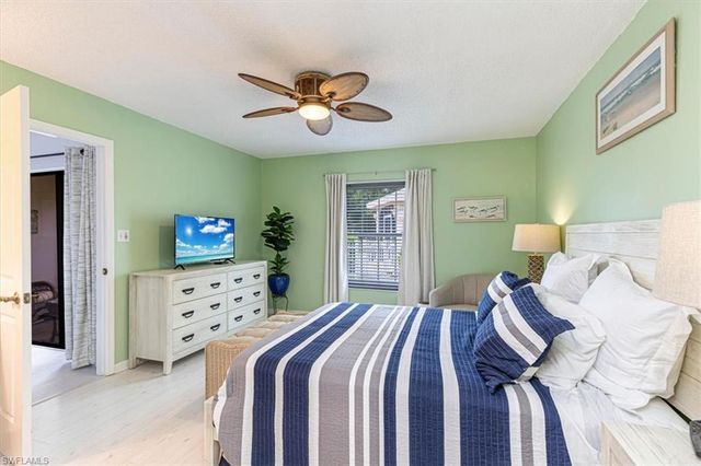705 Augusta BLVD 4, Naples, FL 34113