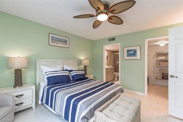 705 Augusta BLVD 4, Naples, FL 34113