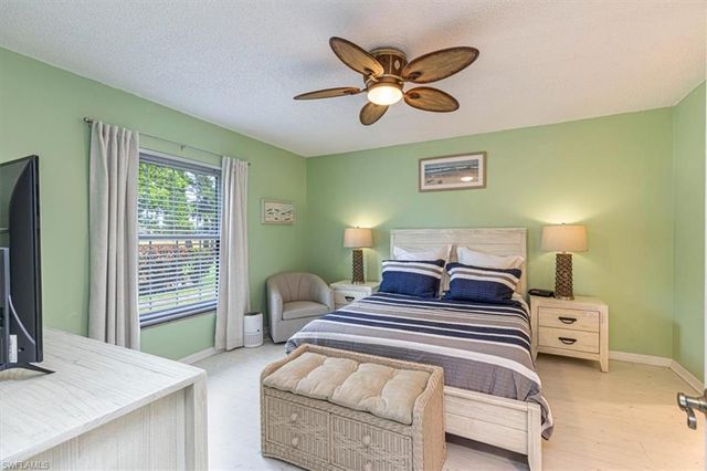 705 Augusta BLVD 4, Naples, FL 34113
