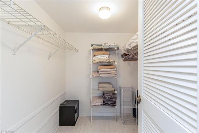 705 Augusta BLVD 4, Naples, FL 34113