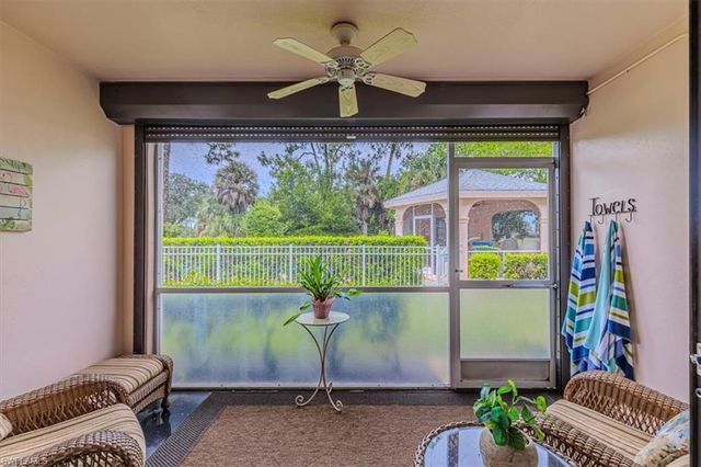 705 Augusta BLVD 4, Naples, FL 34113