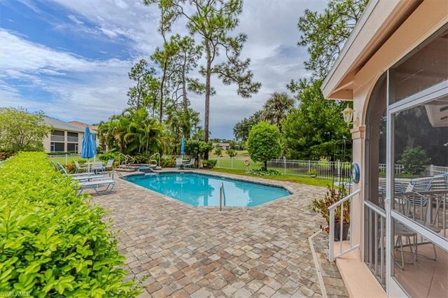 705 Augusta BLVD 4, Naples, FL 34113