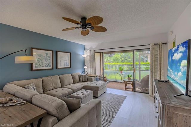 705 Augusta BLVD 4, Naples, FL 34113