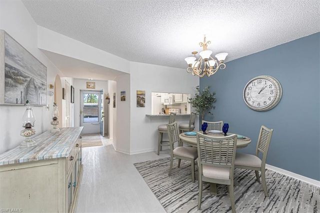 705 Augusta BLVD 4, Naples, FL 34113