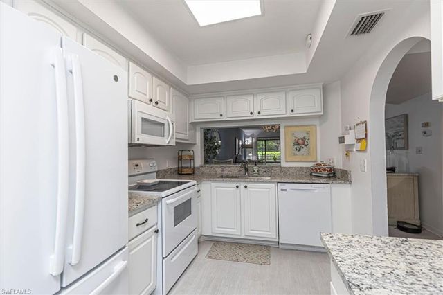 705 Augusta BLVD 4, Naples, FL 34113