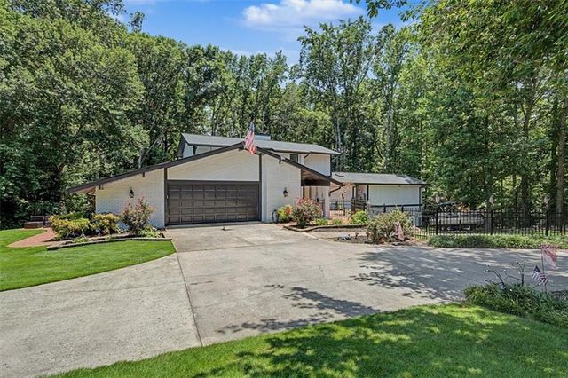 3595 Canon Creek Drive, Cumming, GA 30041