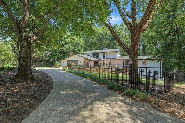 3595 Canon Creek Drive, Cumming, GA 30041