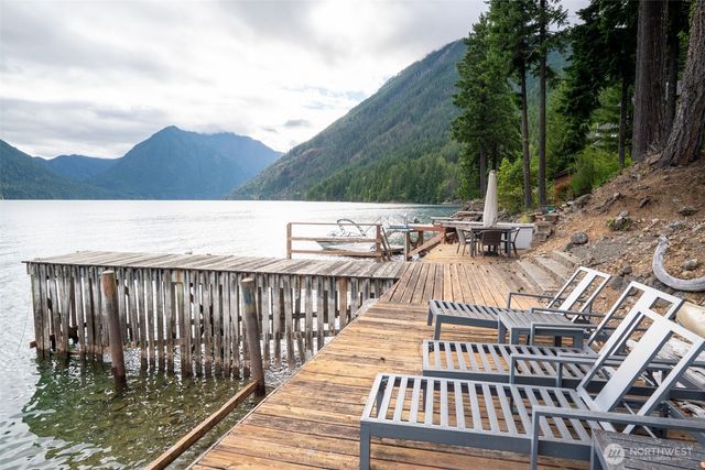 411 N Potlatch Drive N, Hoodsport, WA 98548