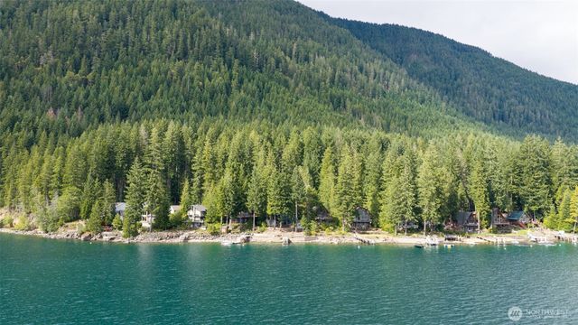 411 N Potlatch Drive N, Hoodsport, WA 98548