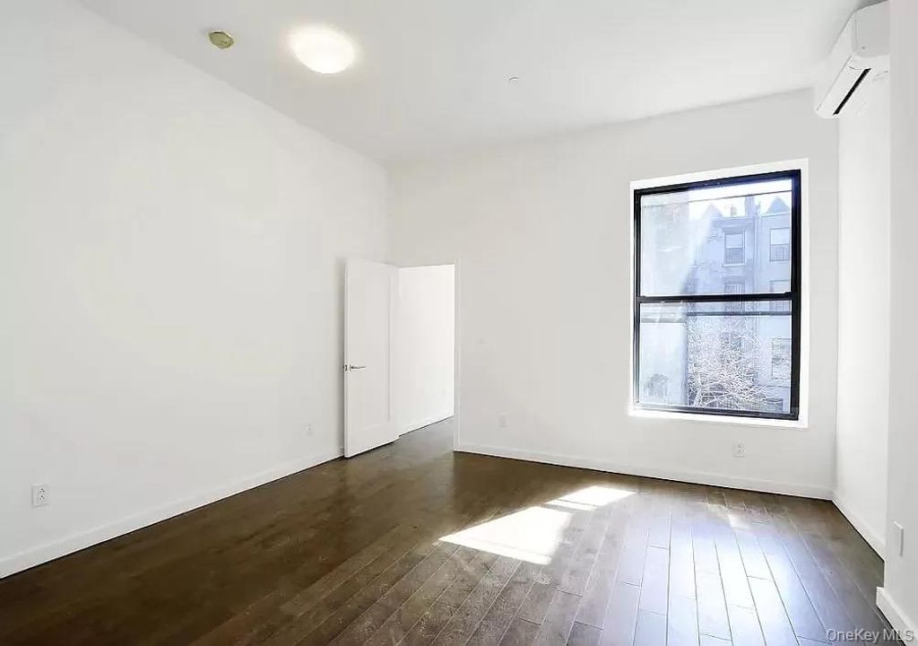 286 W 137th Street, New York (manhattan), NY 10030 — photo 3
