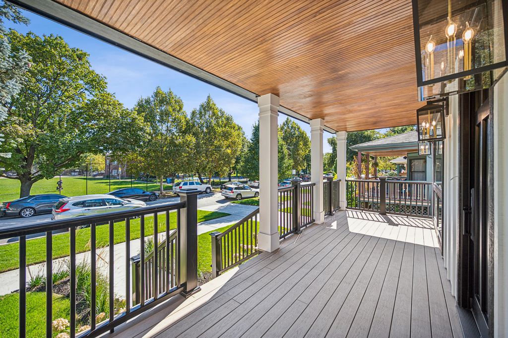 4522 N Kenton Avenue, Chicago, IL 60630 — photo 3