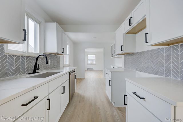 13741 Callender Street, Southgate, MI 48195