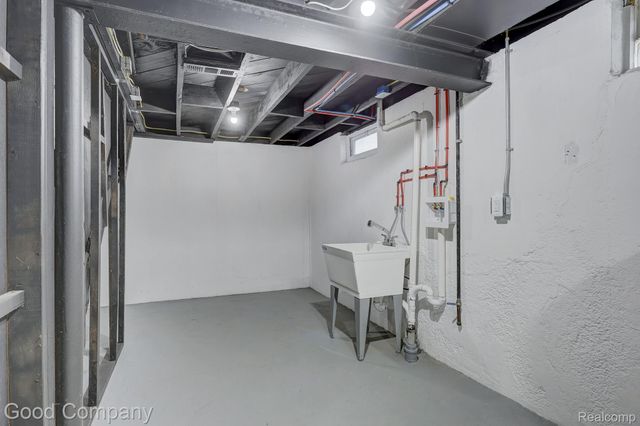 13741 Callender Street, Southgate, MI 48195