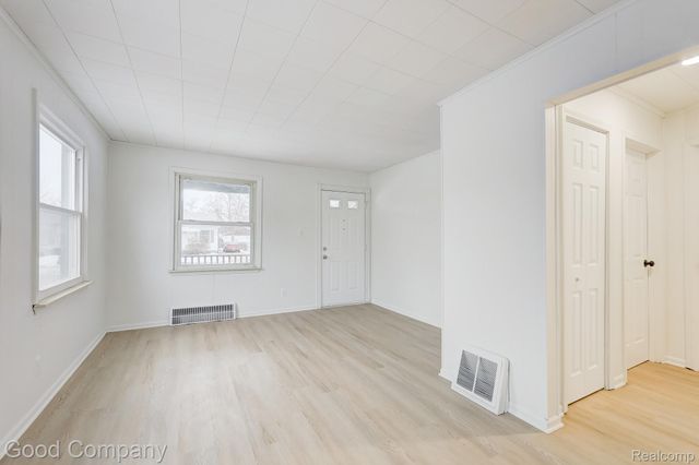 13741 Callender Street, Southgate, MI 48195