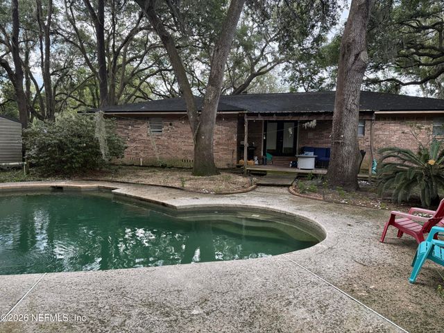 8647 HIPPS Road, Jacksonville, FL 32244
