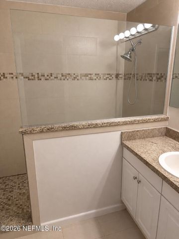 8647 HIPPS Road, Jacksonville, FL 32244