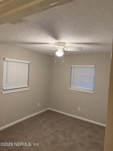 8647 HIPPS Road, Jacksonville, FL 32244