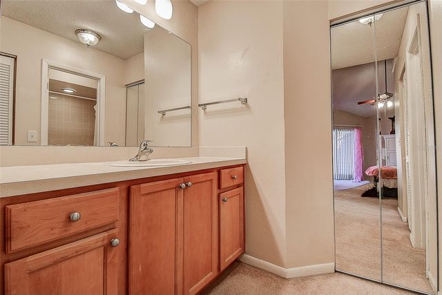 215 LIGHTHOUSE COURT 40215, Safety Harbor, FL 34695