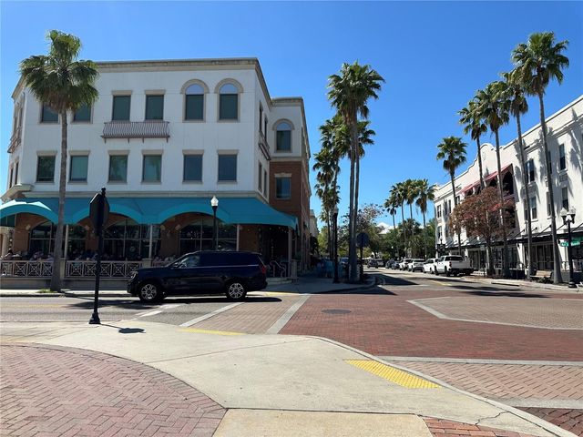 215 LIGHTHOUSE COURT 40215, Safety Harbor, FL 34695