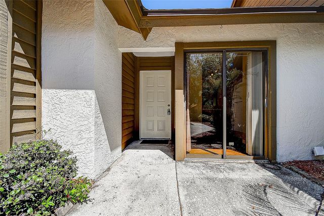 215 LIGHTHOUSE COURT 40215, Safety Harbor, FL 34695