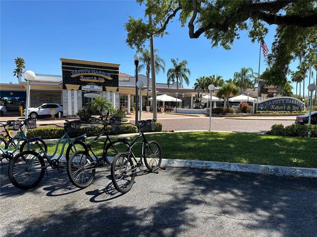 215 LIGHTHOUSE COURT 40215, Safety Harbor, FL 34695