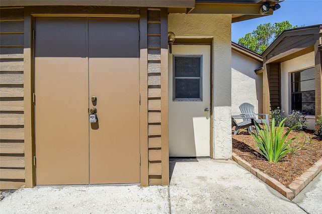 215 LIGHTHOUSE COURT 40215, Safety Harbor, FL 34695