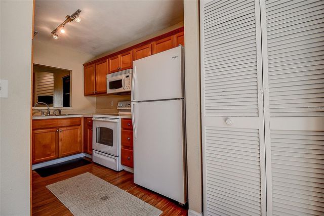 215 LIGHTHOUSE COURT 40215, Safety Harbor, FL 34695