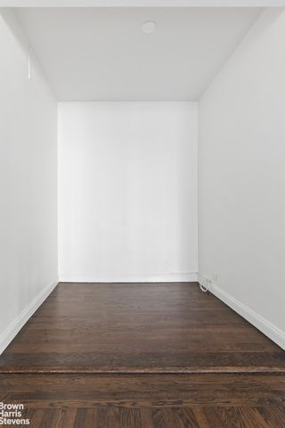 333 W 56th St Apt 6M, New York City, NY 10019