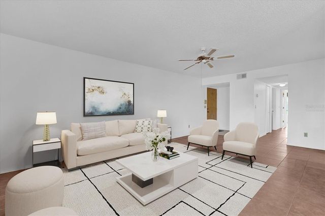 4801 COACHMANS DRIVE 2, Orlando, FL 32812