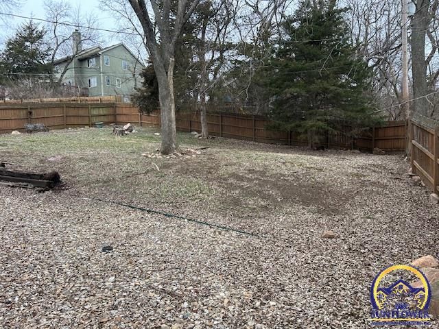 3776 SW Deer Trail DR, Topeka, KS 66610