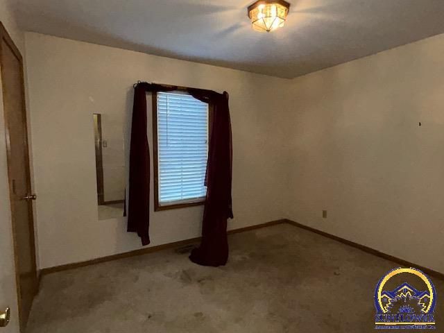 3776 SW Deer Trail DR, Topeka, KS 66610