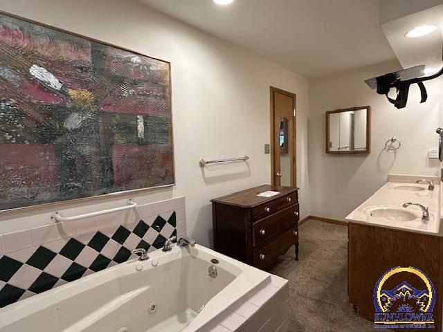 3776 SW Deer Trail DR, Topeka, KS 66610