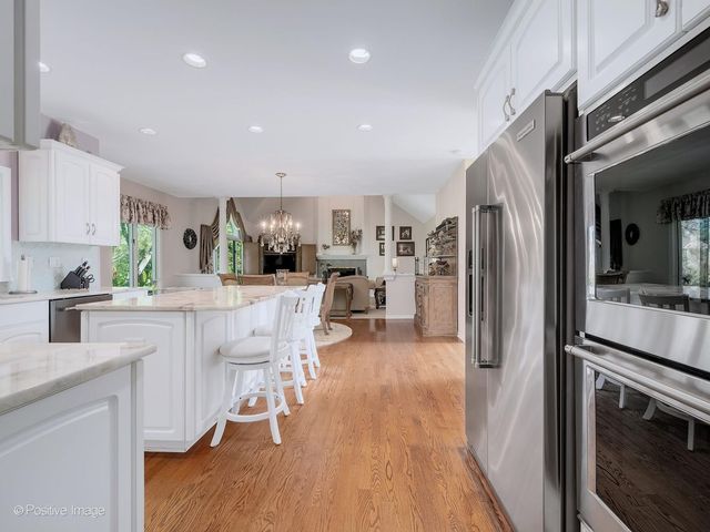 6714 Sweetbriar Lane, Darien, IL 60561