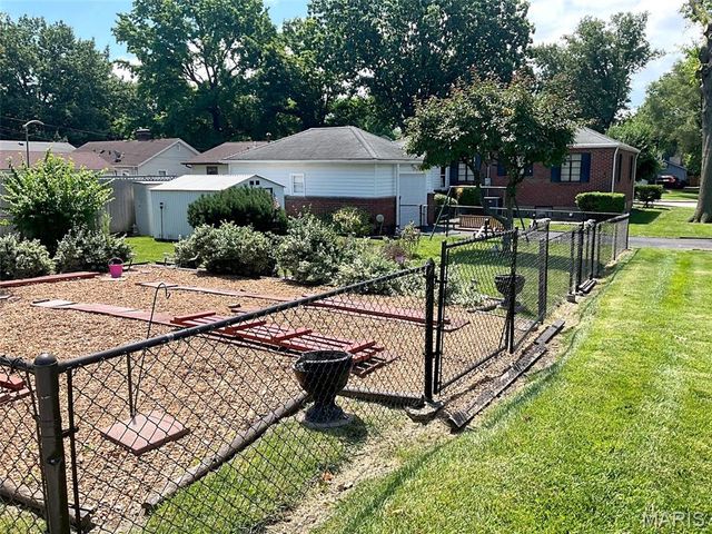 2301 Woodlawn Avenue, Granite City, IL 62040