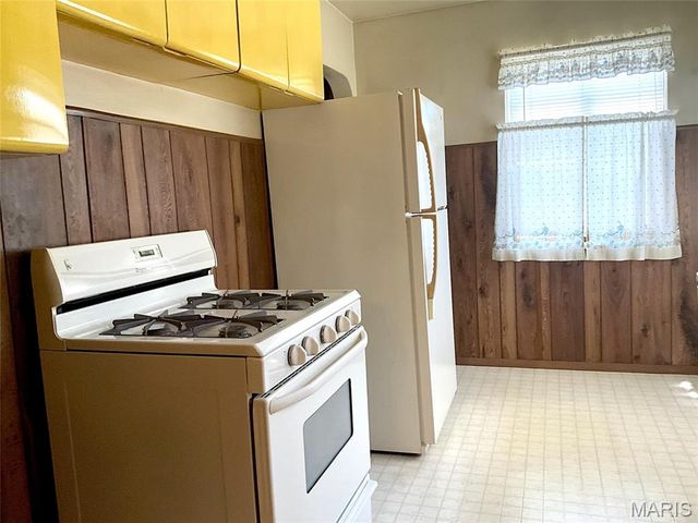 2301 Woodlawn Avenue, Granite City, IL 62040