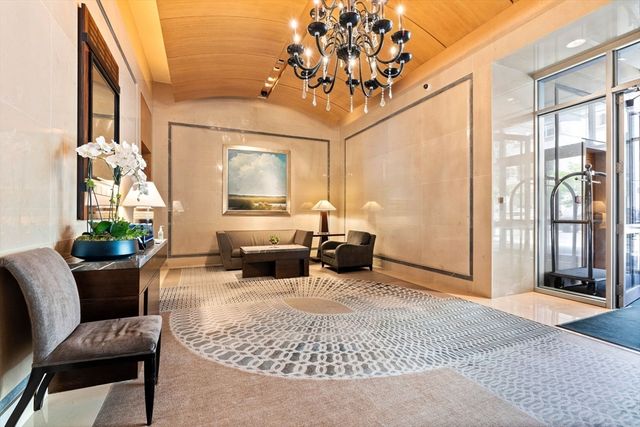 778 Boylston St 8E, Boston, MA 02199