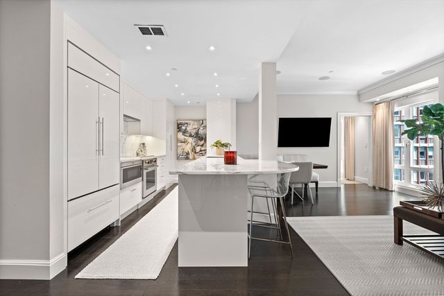 778 Boylston St 8E, Boston, MA 02199